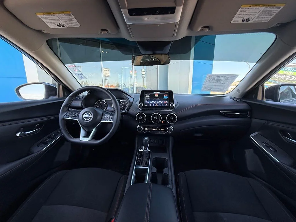 Used 2025 Gray Nissan SR image 18