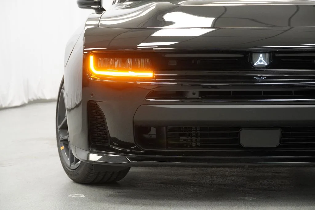 New 2026 Diamond Black Crystal Pearlcoat Dodge Scat Pack image 6