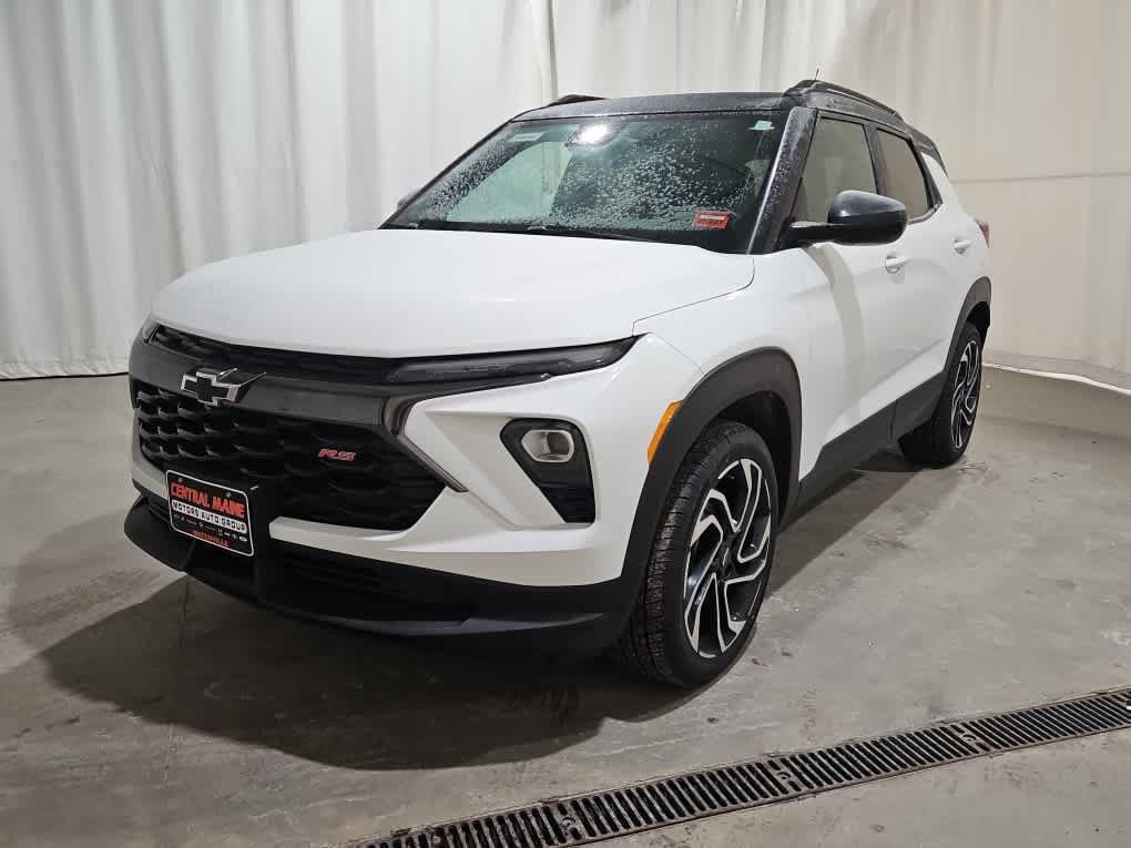 Used 2024 Summit White Chevrolet RS image 16