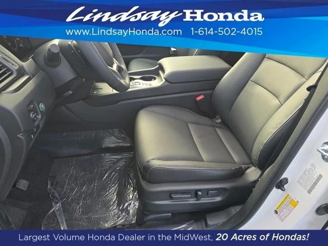 New 2025 Platinum White Pearl Honda RTL image 18