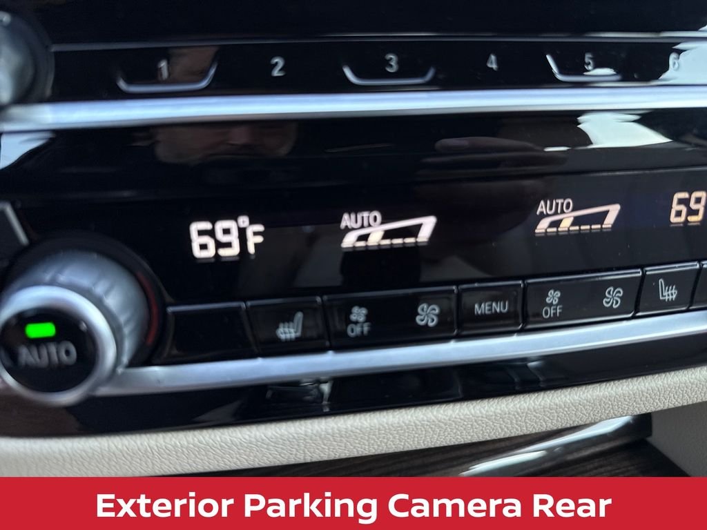 Used 2023 Alpine White BMW 540i xDrive w/premium pkg image 23