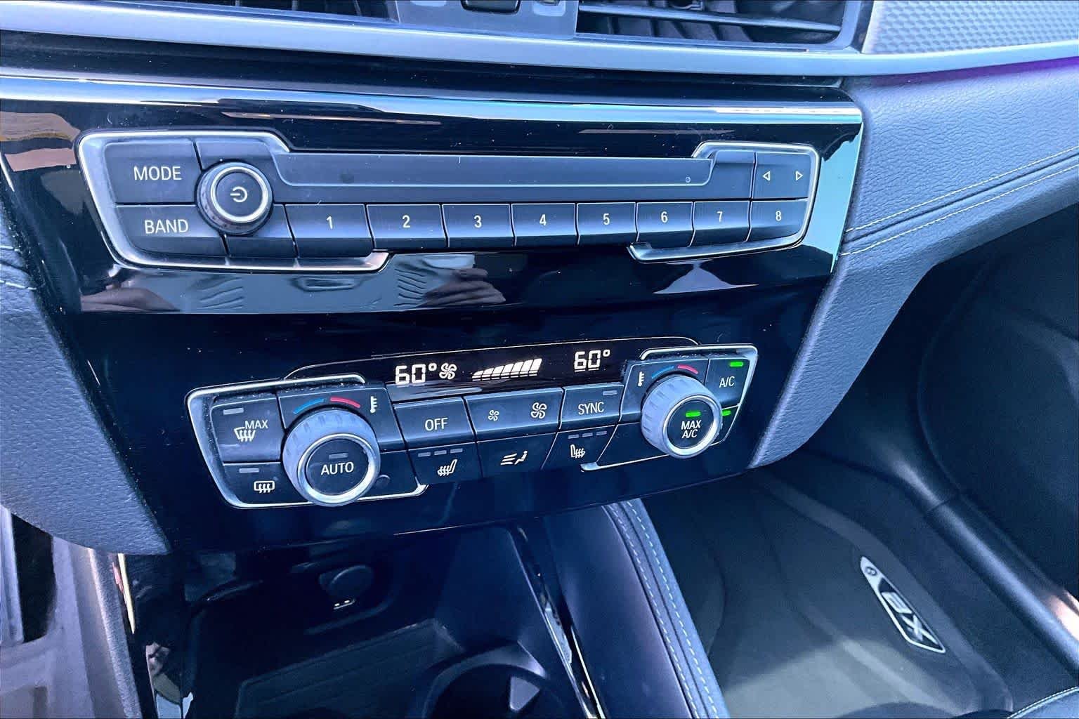 Used 2020 Black Sapphire Metallic BMW M35i image 29