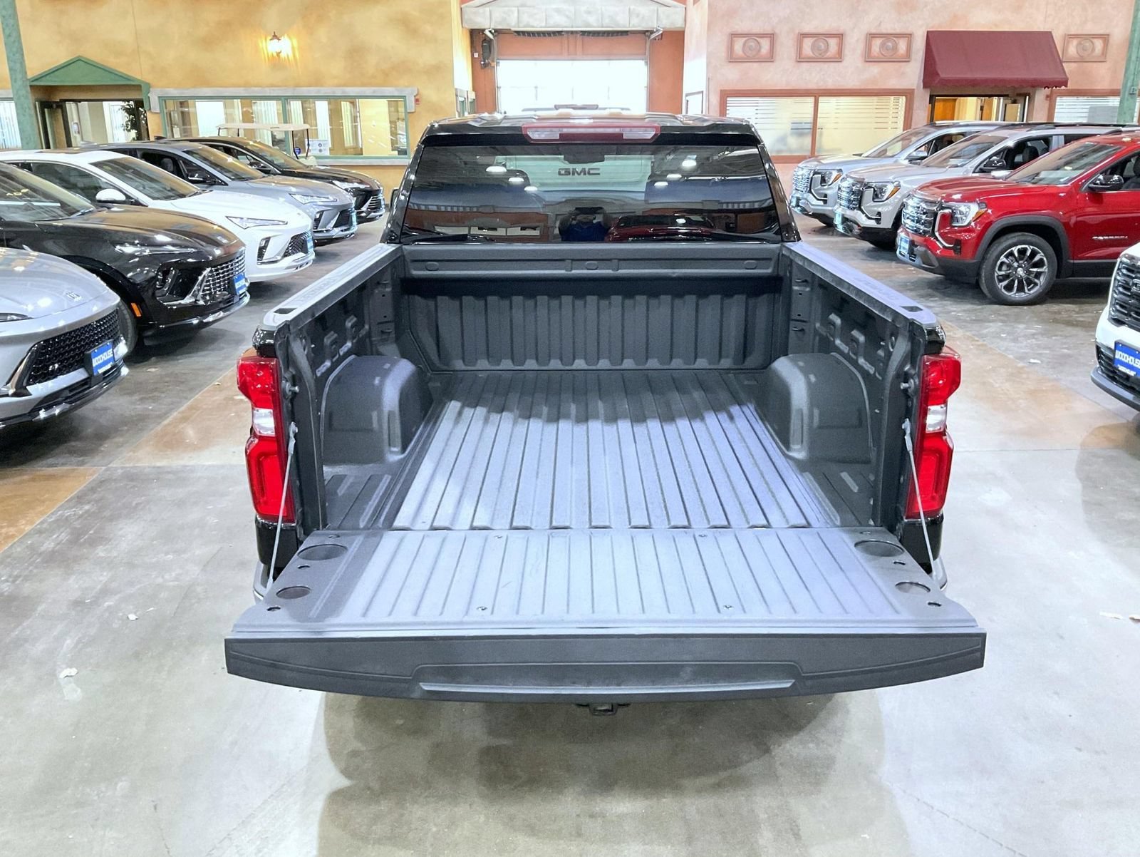2024 Chevrolet Silverado 1500 LTZ - Photo 21