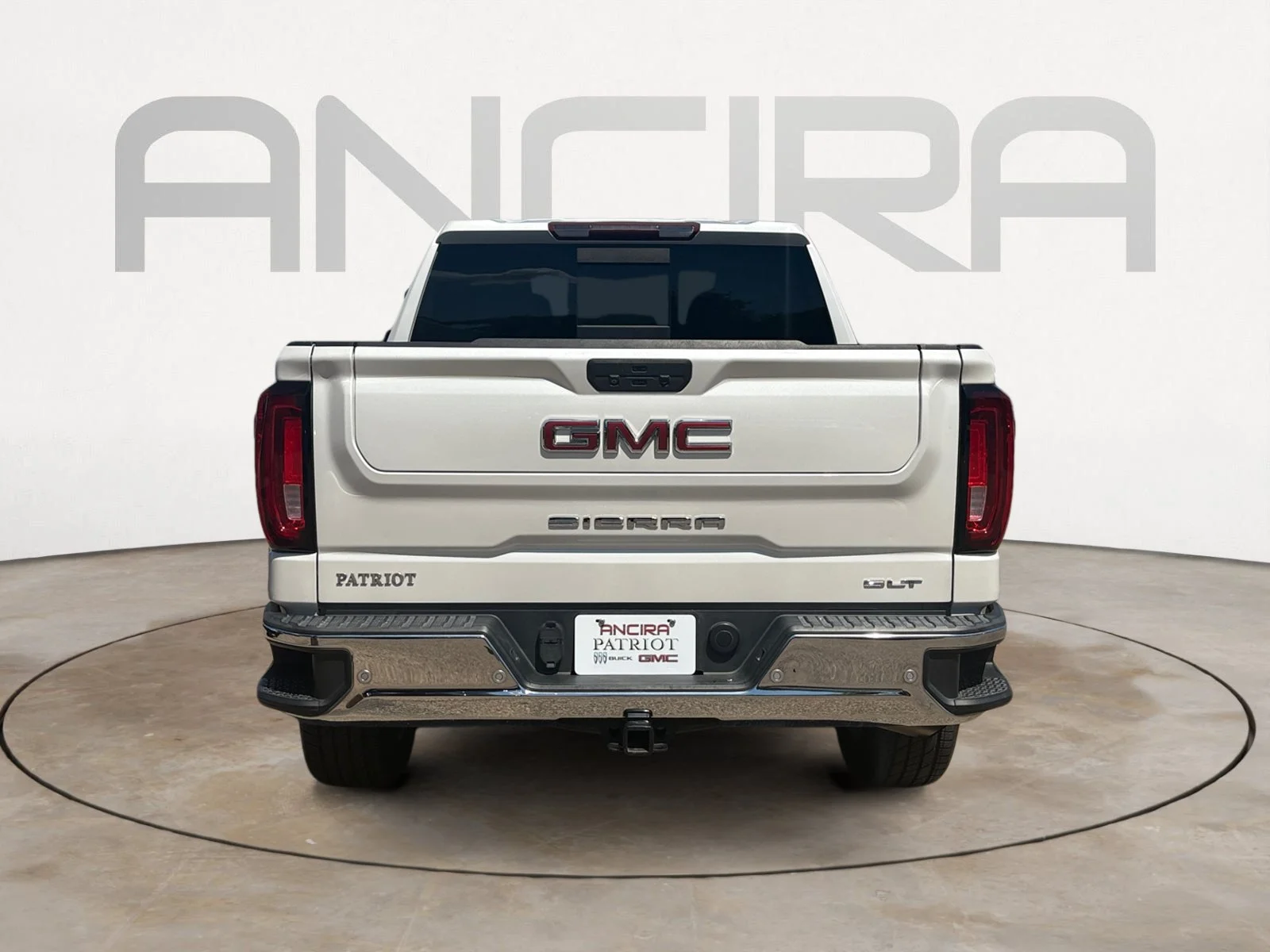 Used 2021 White Frost Tricoat GMC SLT image 9