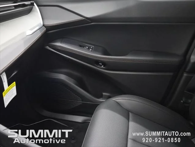 New 2026 Diamond Black Crystal Pearl-Coat Exterior Paint Jeep Limited image 13