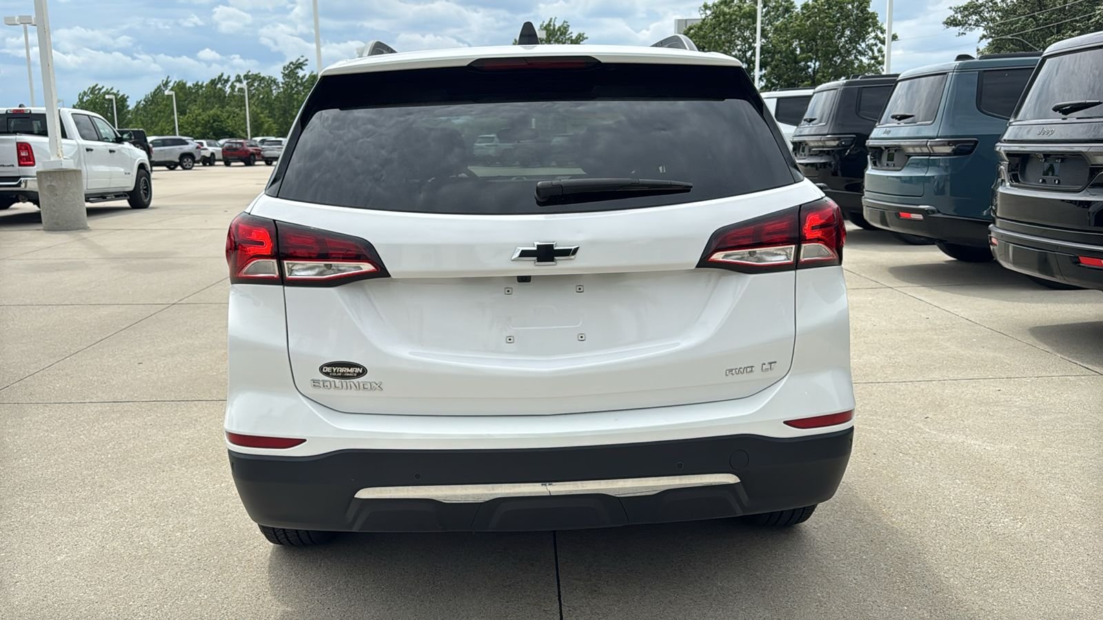 Used 2022 White Chevrolet LT image 13