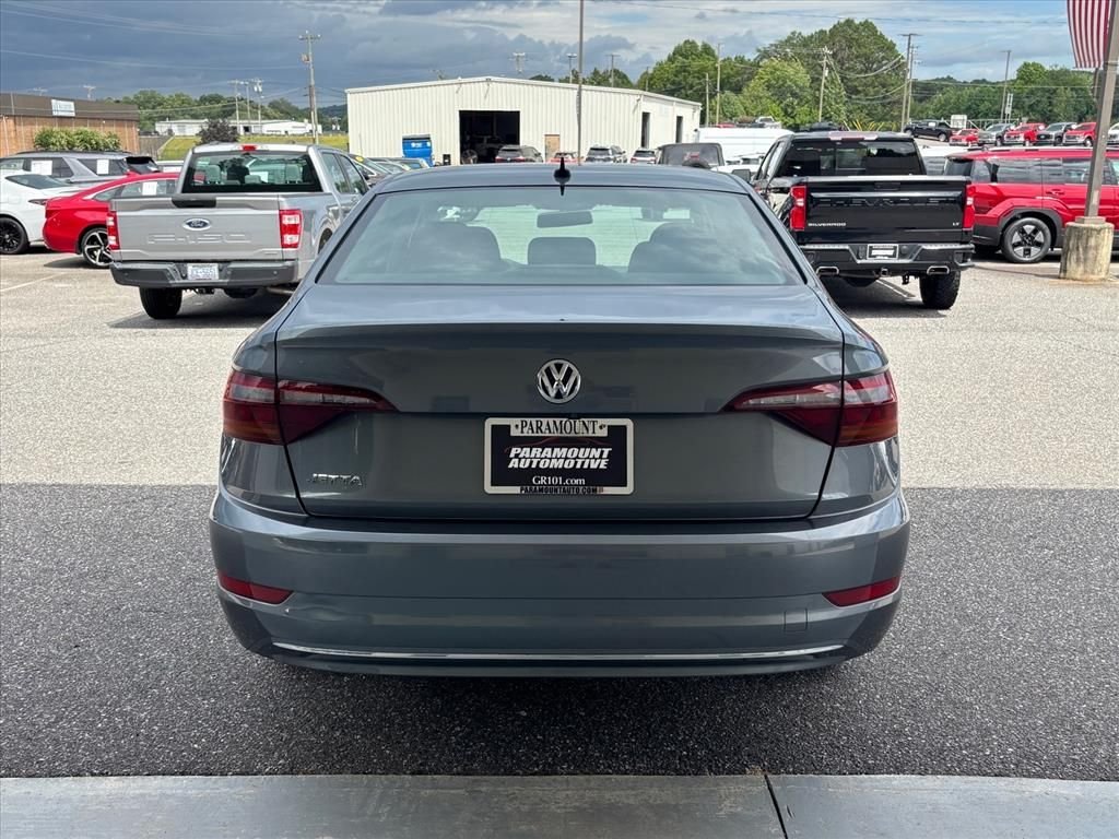 Used 2019 Platinum Gray Metallic Volkswagen 1.4T S image 25
