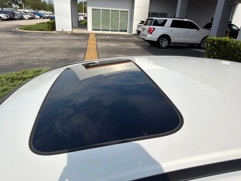 Used 2011 White Honda EX-L image 14