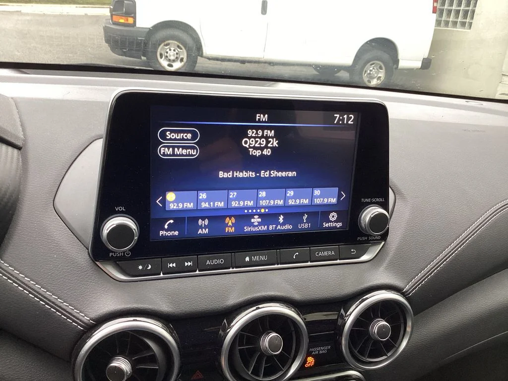 Used 2022 Gray Nissan SV image 13