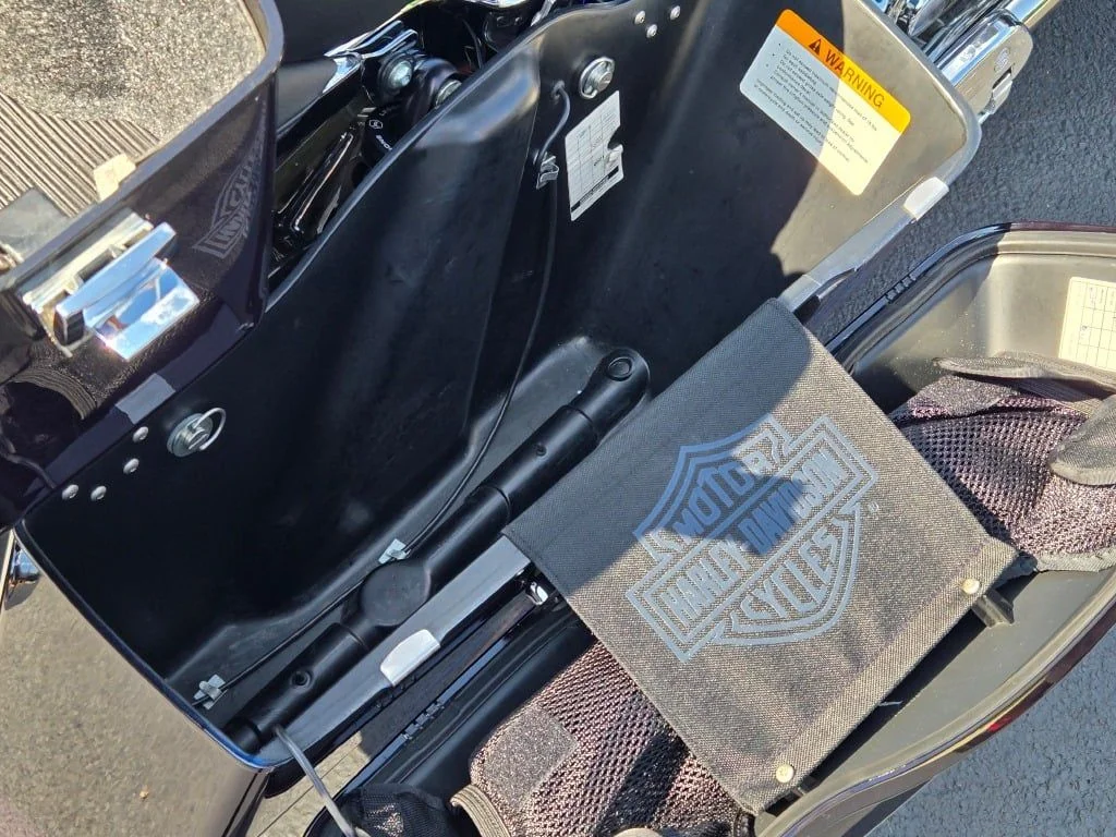 Used 2004 Blue Harley-Davidson  image 27