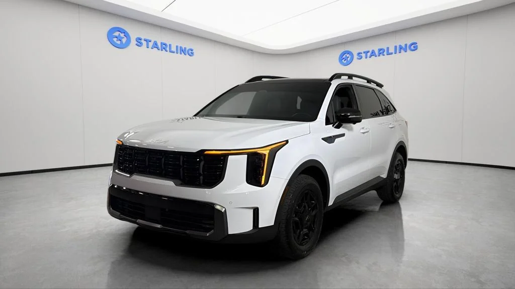 Used 2024 White Kia X-Pro SX Prestige image 2