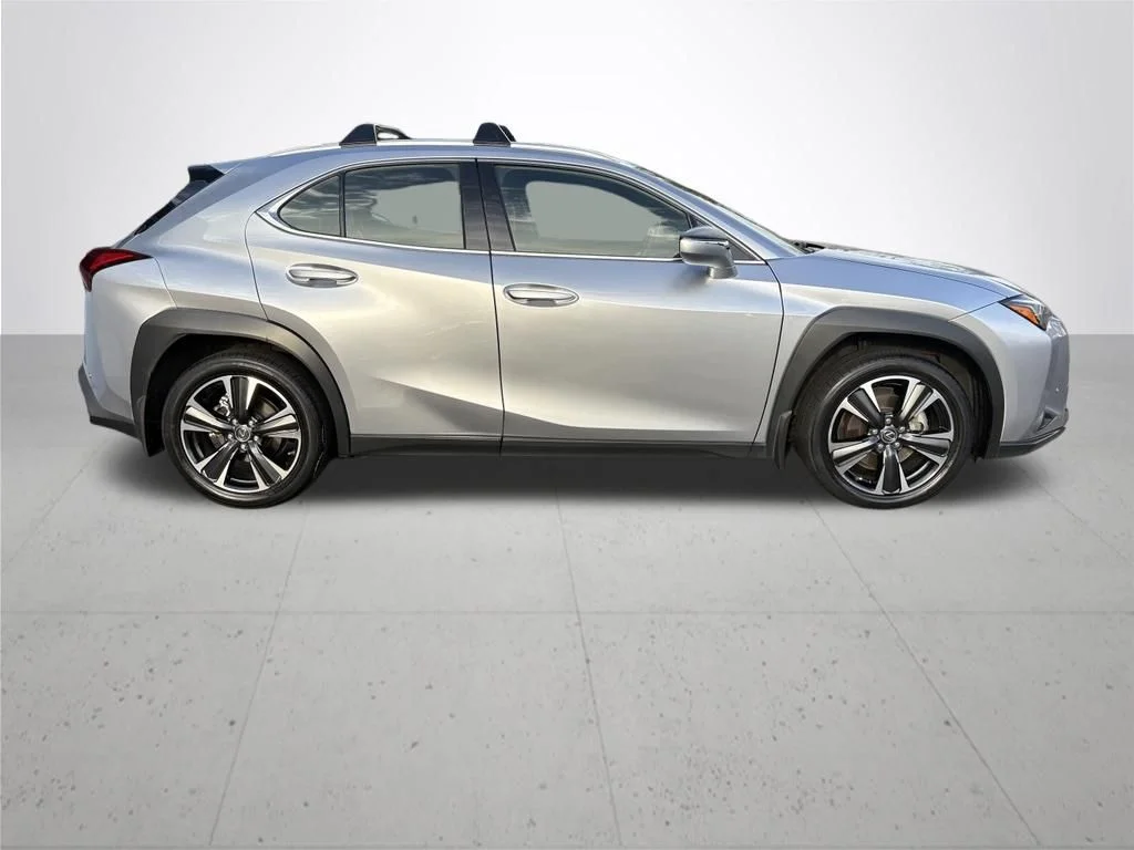 Used 2023 Silver Lexus 250h Base image 5