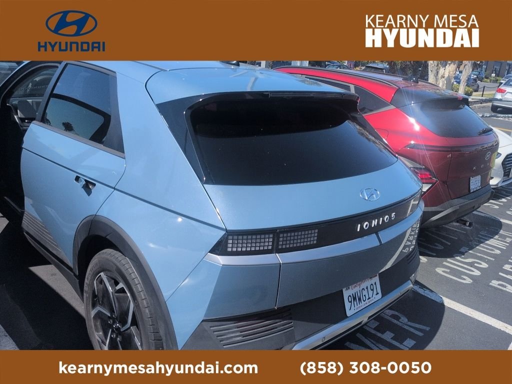 Used 2024 Blue Hyundai SEL image 1