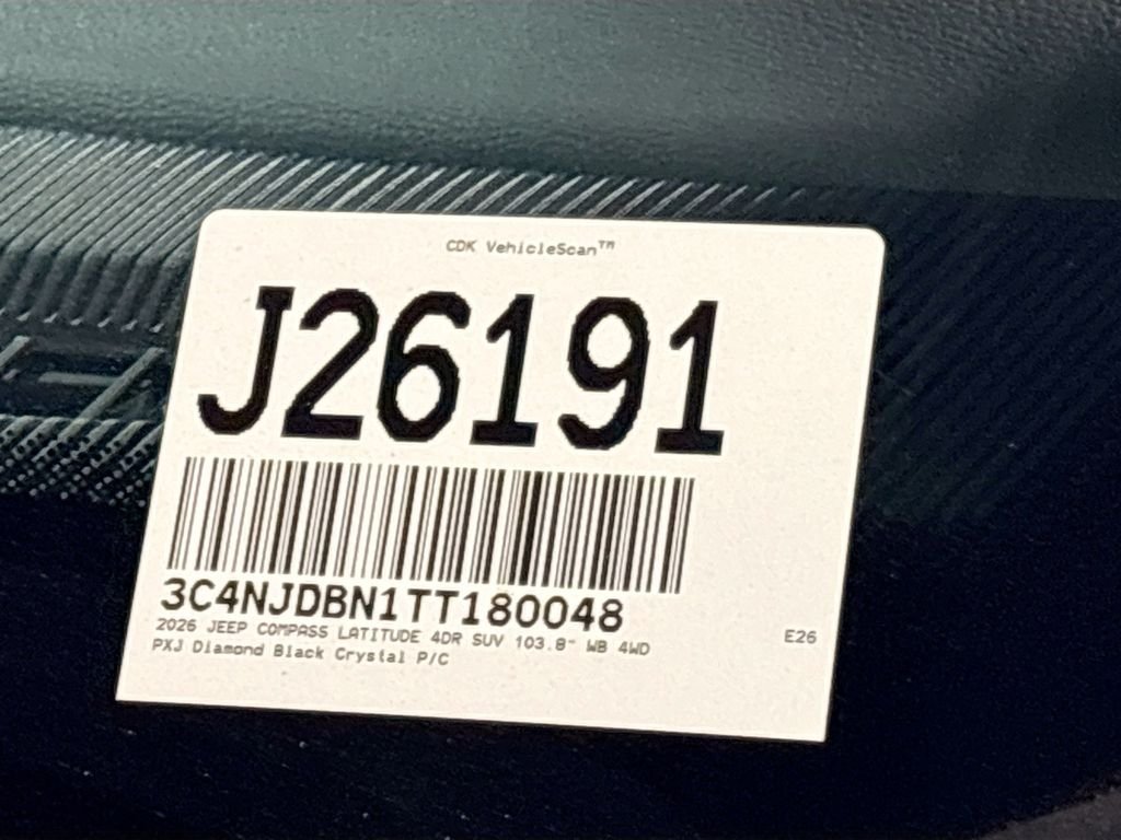 New 2026 Diamond Black Crystal Pearlcoat Jeep Latitude image 24