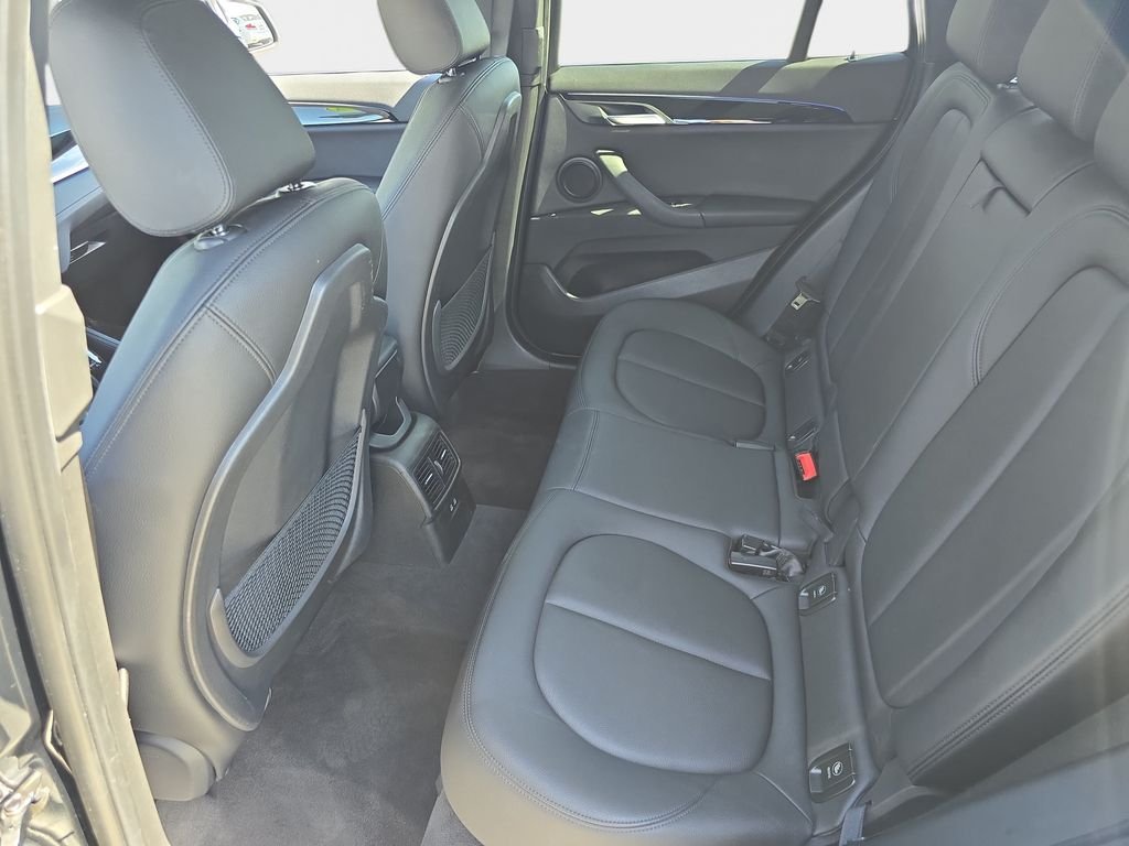 Used 2021 Black BMW sDrive28i image 18