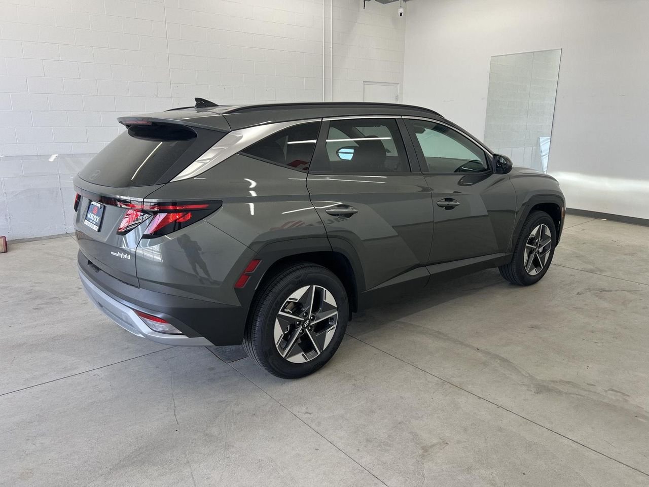 New 2026 Amazon Gray Hyundai SEL AWD image 32