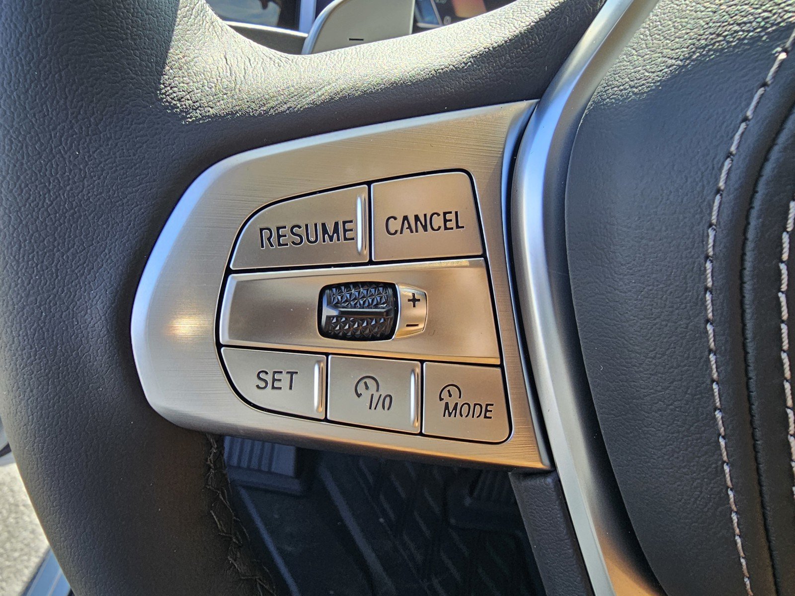 Used 2026 Mineral White Metallic BMW xDrive40i image 20