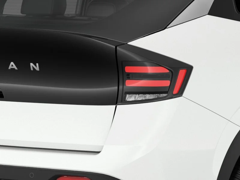 New 2026 Everest White Pearl TriCoat / Super Black Two-tone Nissan SV+ image 11