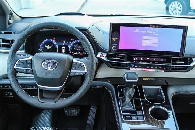 Certified Used 2026 PLATINUM WHITE PEARL MC. Toyota  image 14