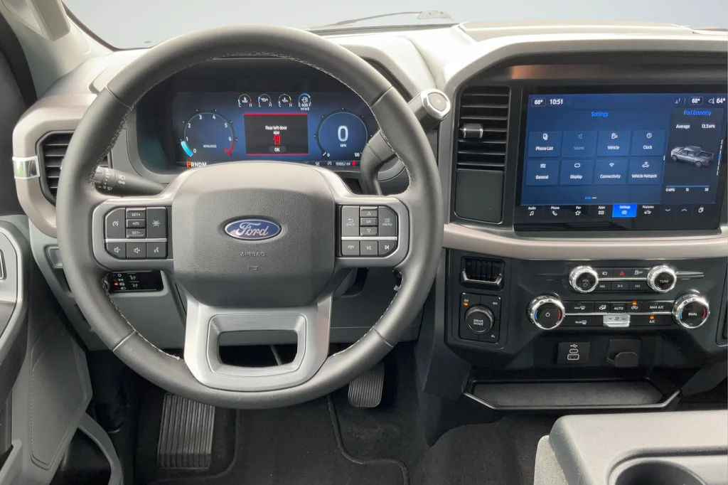 Used 2025 Black Ford XLT image 13