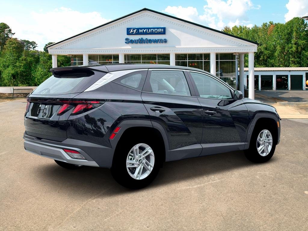 New 2026 Black Hyundai SE FWD image 8