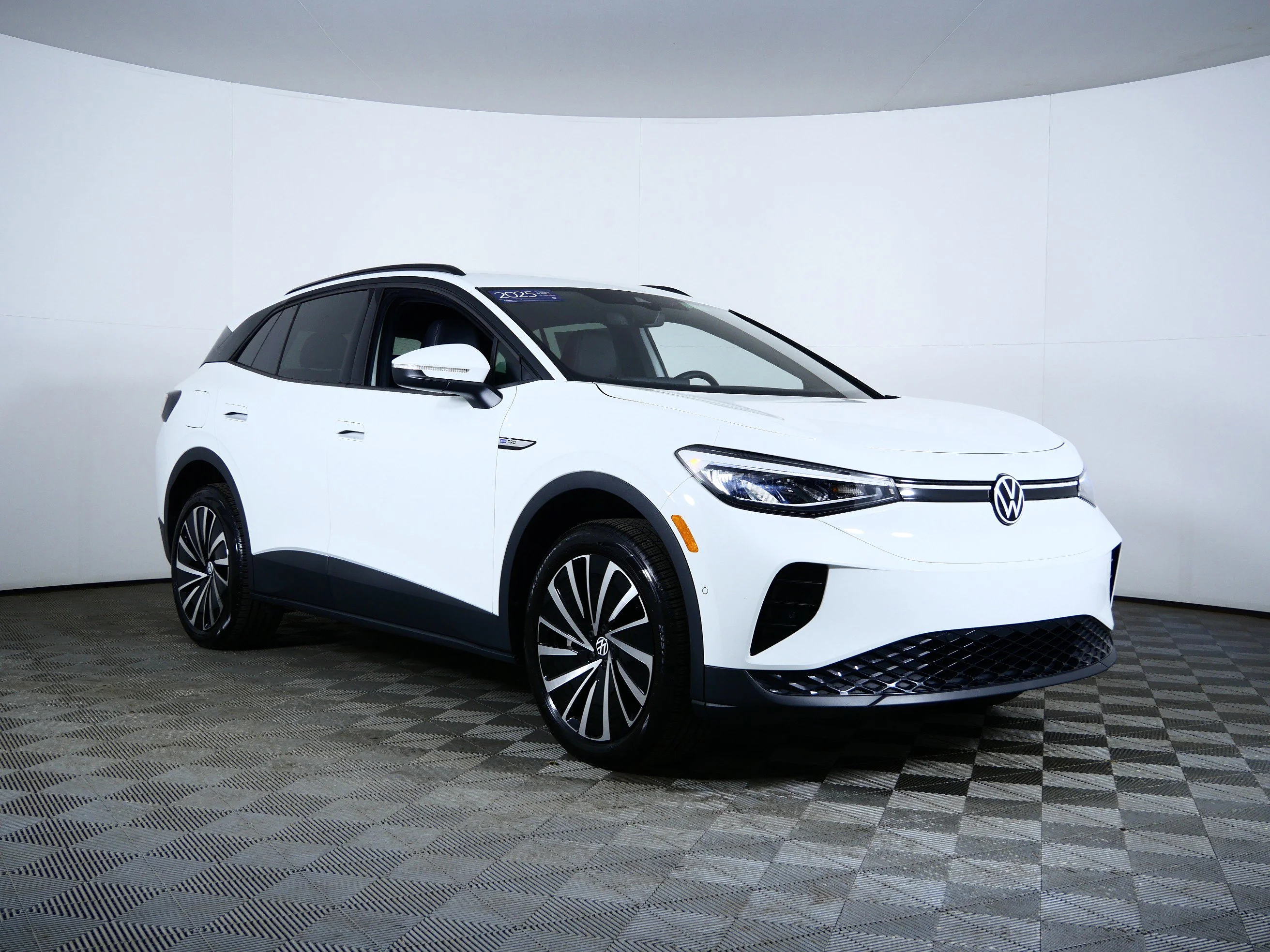 2025 Volkswagen ID.4 PRO