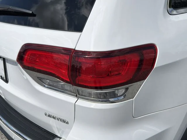 Used 2021 White Jeep Limited image 8