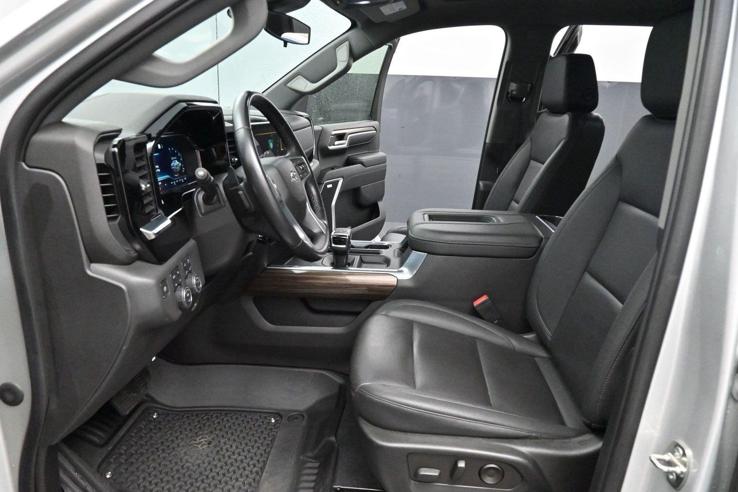 Used 2022 Silver Ice Metallic Chevrolet RST image 12