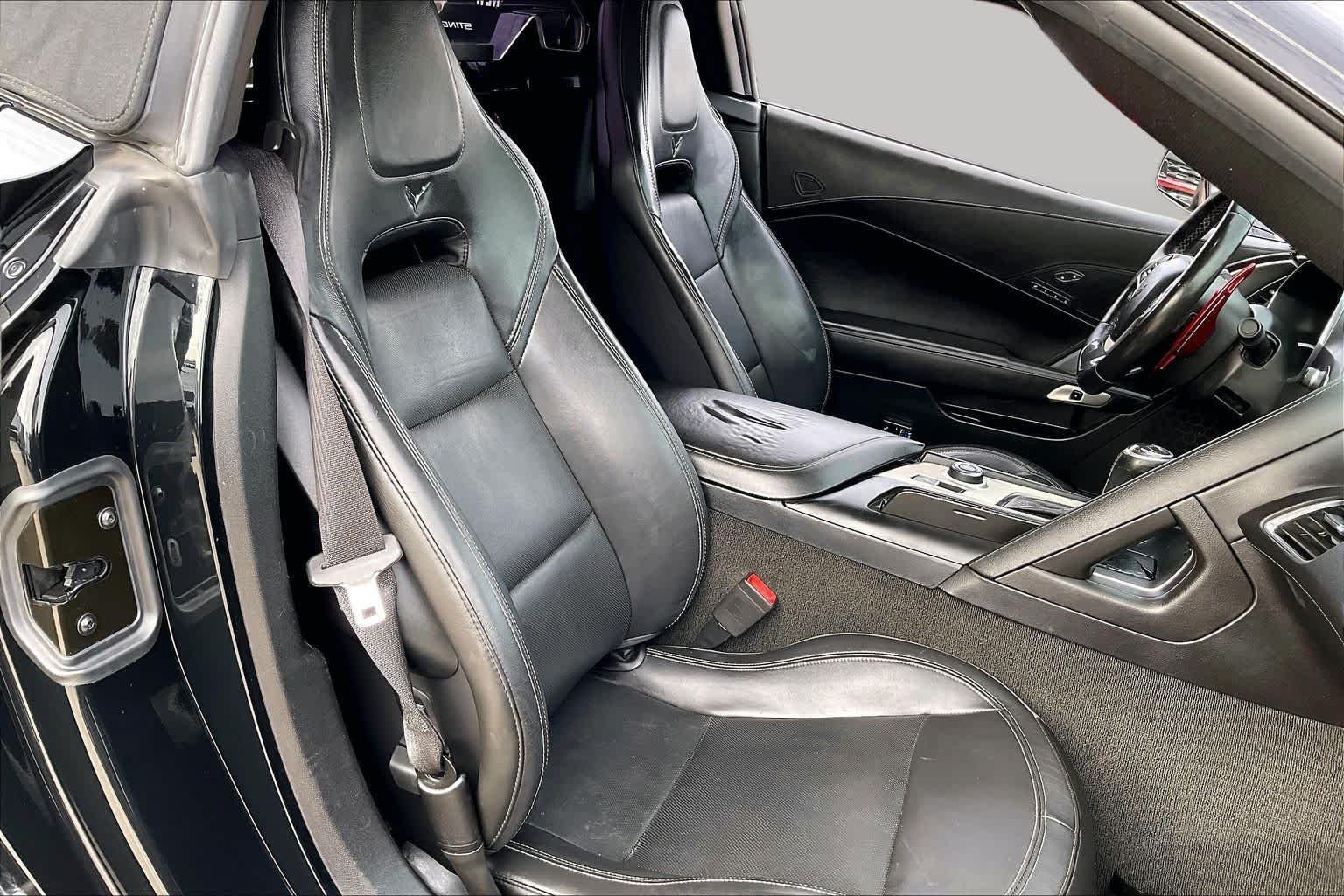 Used 2018 Black Chevrolet 2LT image 8