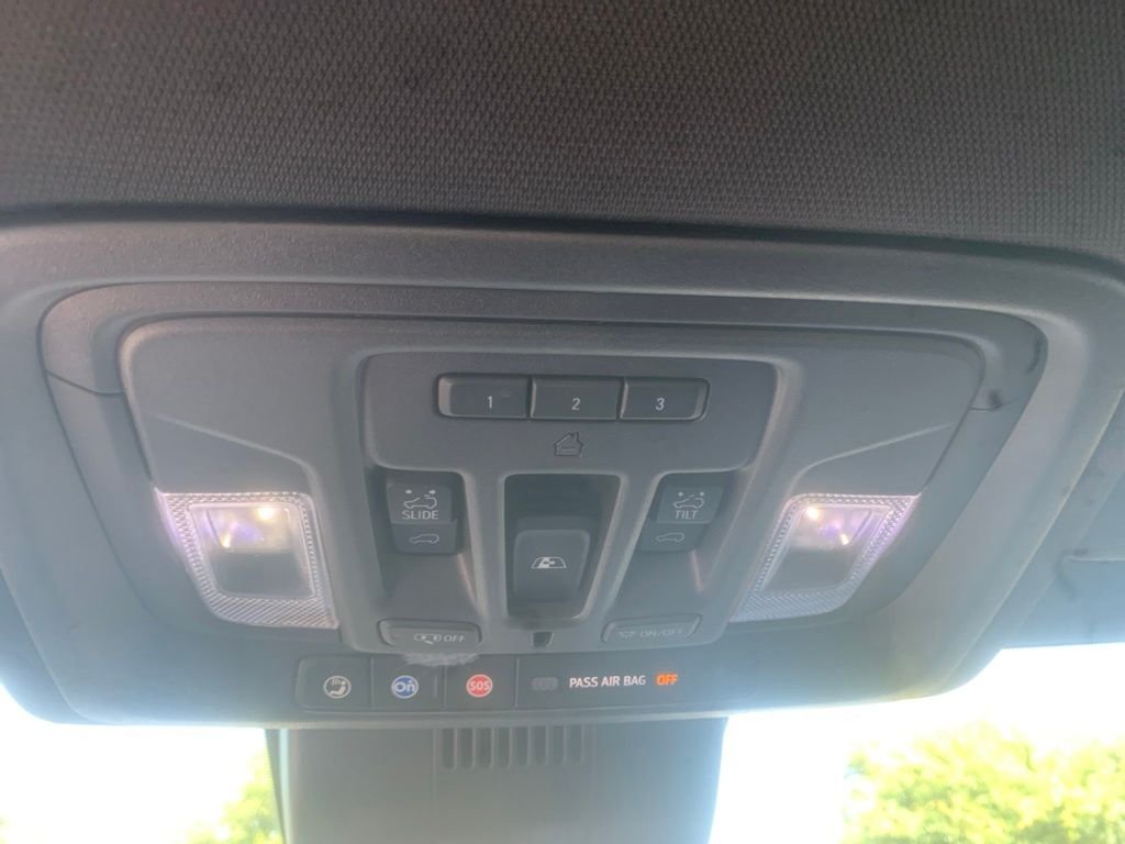 Used 2022 Black Chevrolet ZR2 image 30