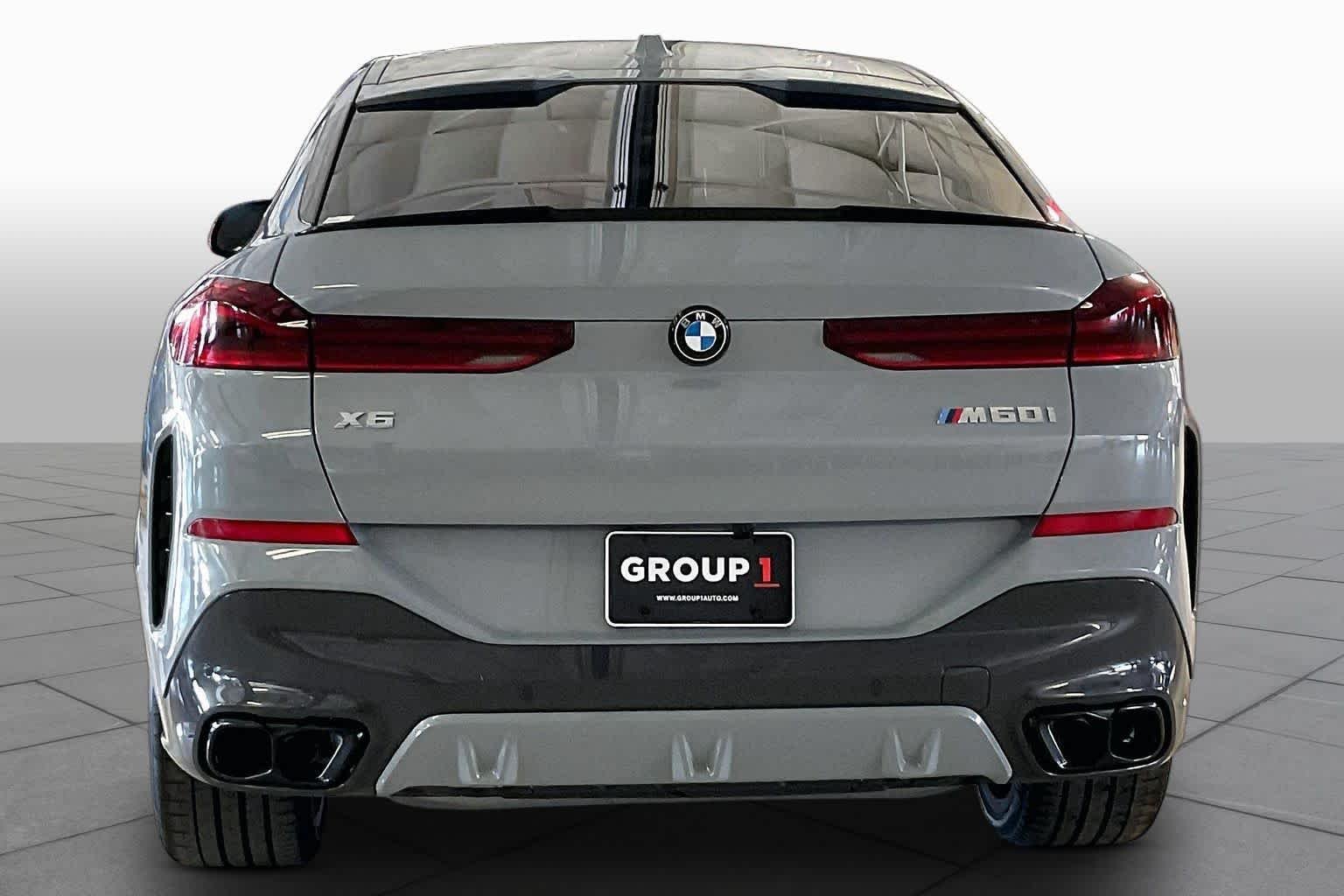 New 2027 Brooklyn Grey Metallic BMW M60i image 4