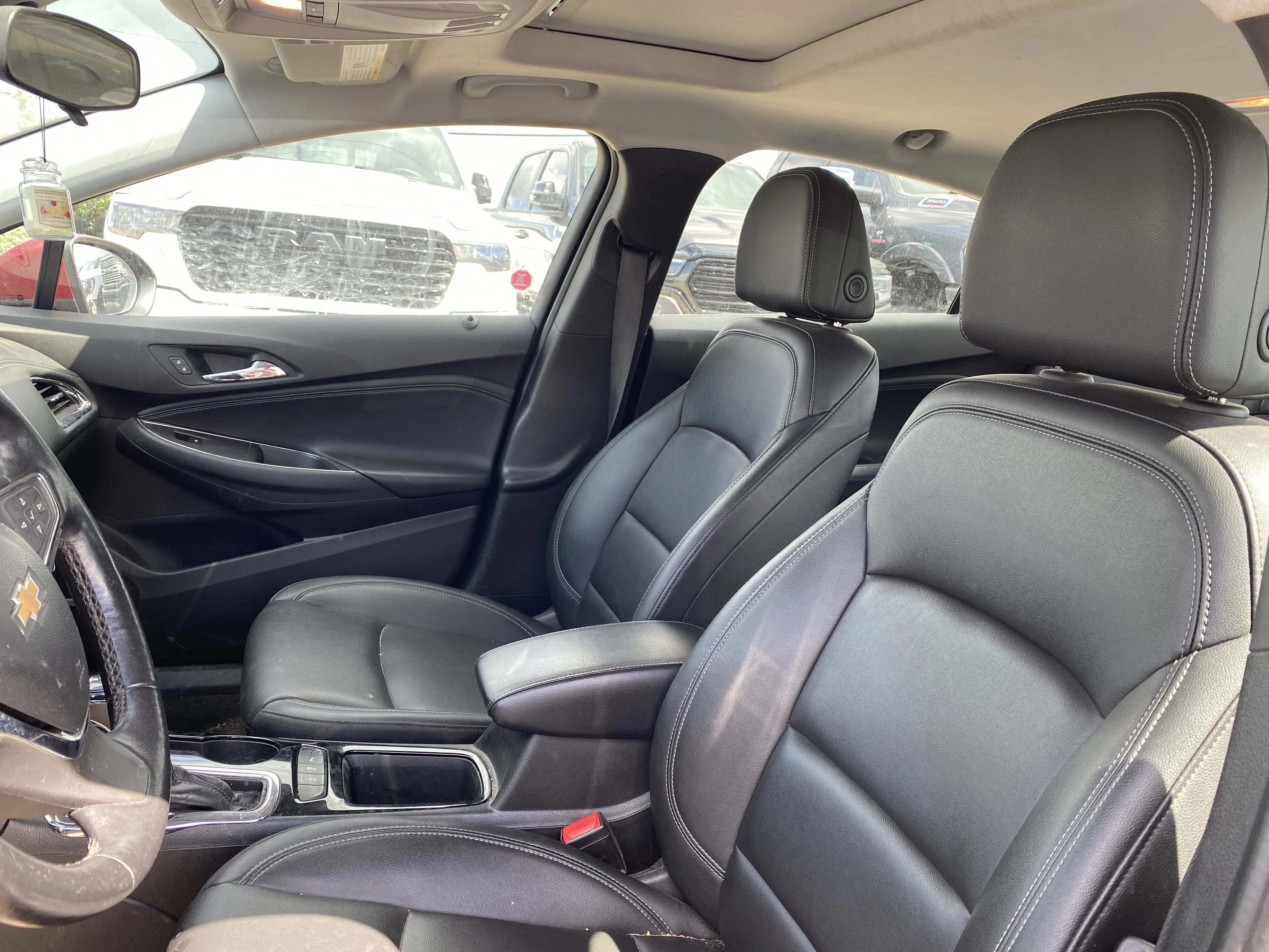 Used 2019 Red Chevrolet Premier image 2