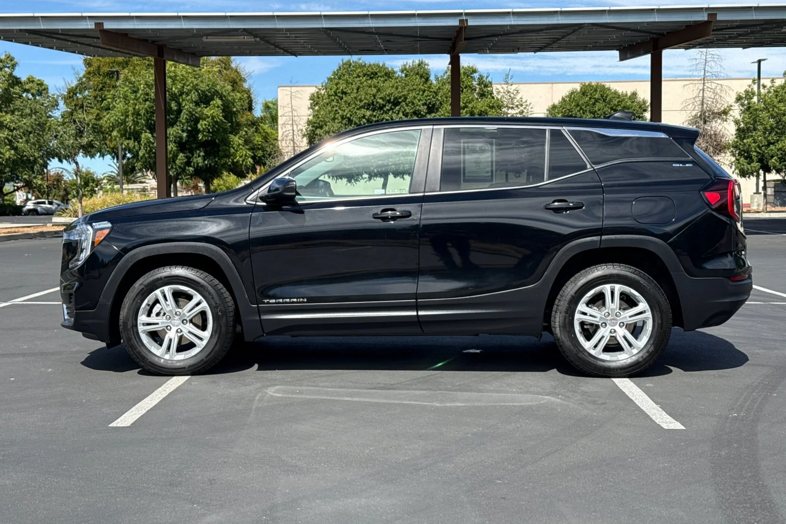 2024 GMC Terrain SLE - Photo 11
