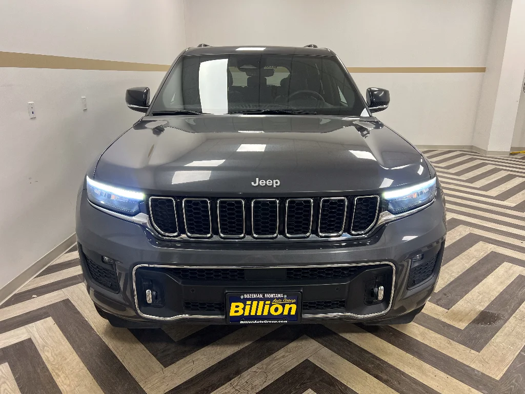 Used 2024 Baltic Gray Metallic Clearcoat Jeep Overland image 29
