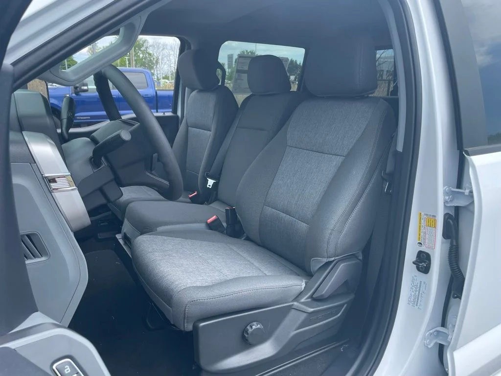 New 2026 Oxford White Ford F-350® XL image 14