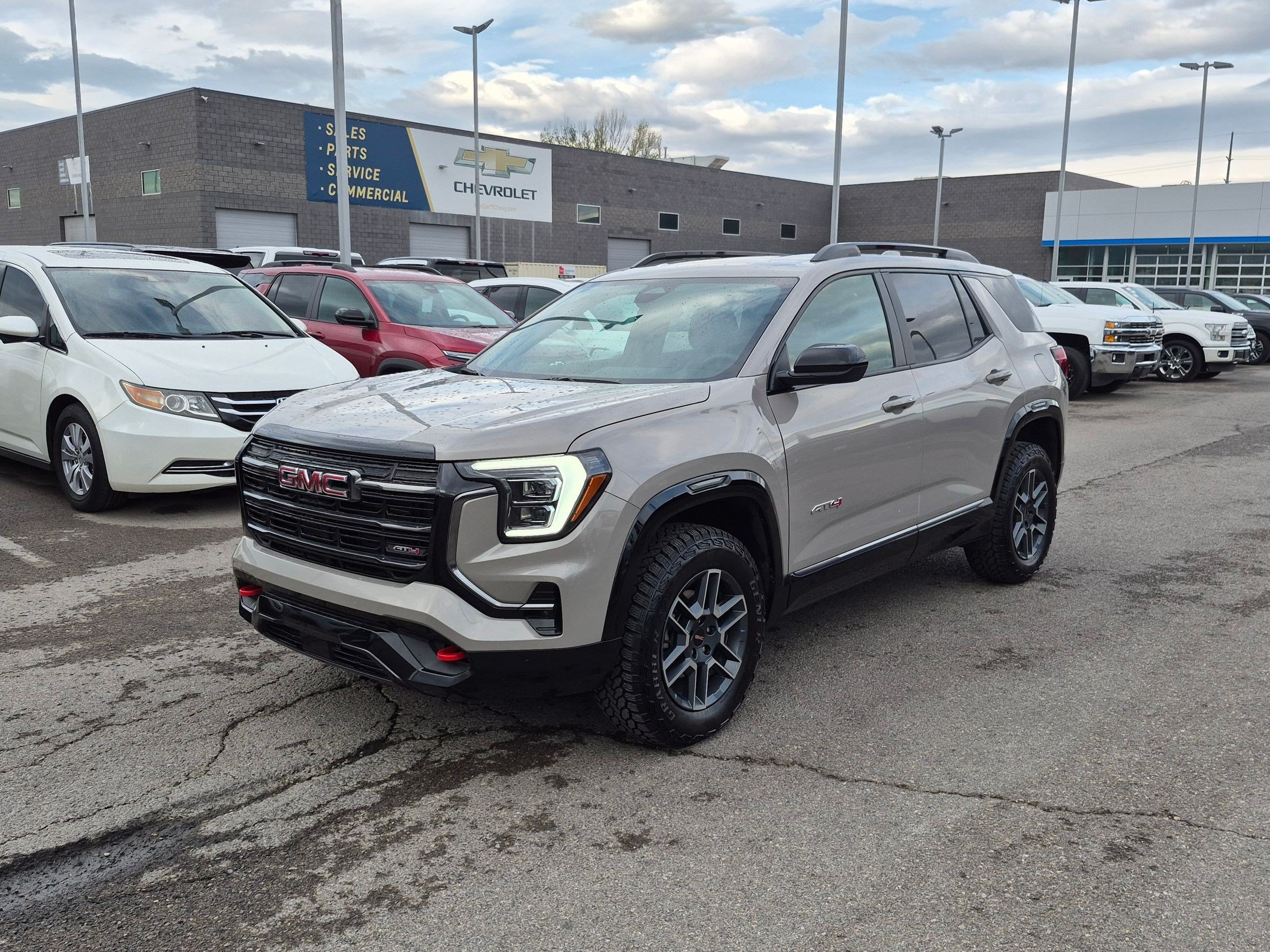 Used 2026 Riverstone Metallic GMC AWD AT4 image 8