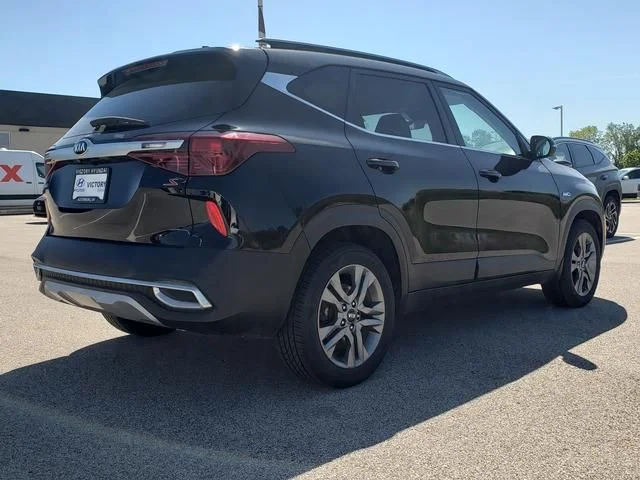 Used 2021 Black Kia S image 6