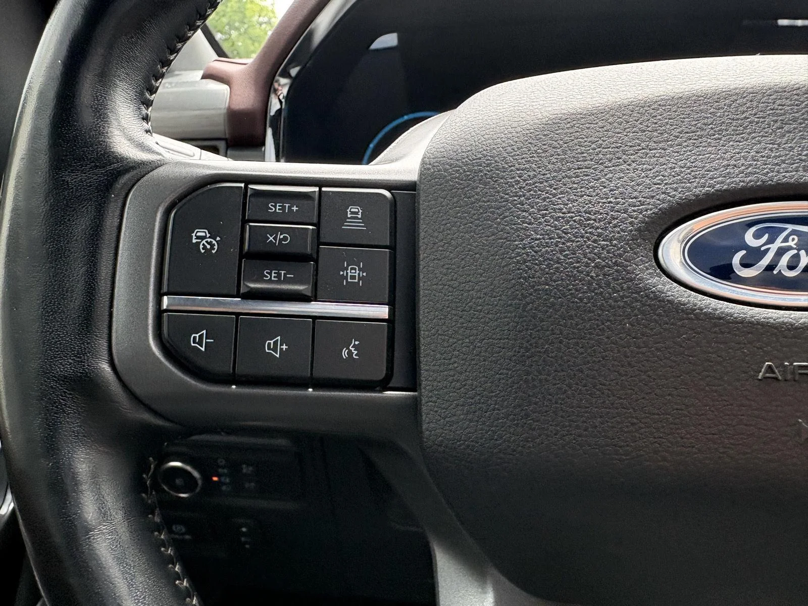 Used 2021 Oxford White Ford LARIAT image 12