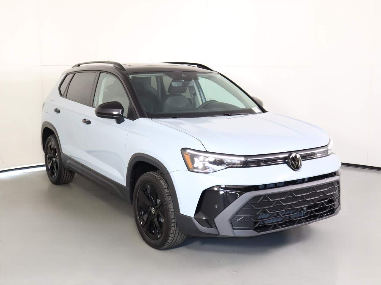 New 2026 MONUMENT GRAY W Volkswagen SE Black image 3