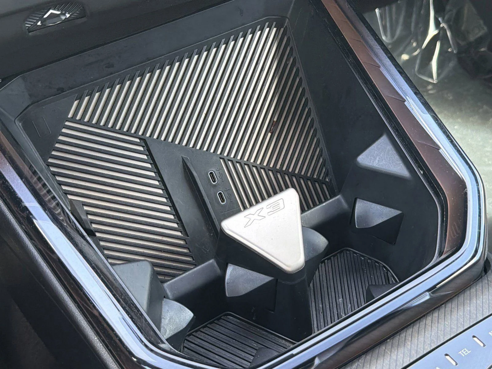 Certified Used 2025 Skyscraper Grey Metallic BMW 30 xDrive image 30
