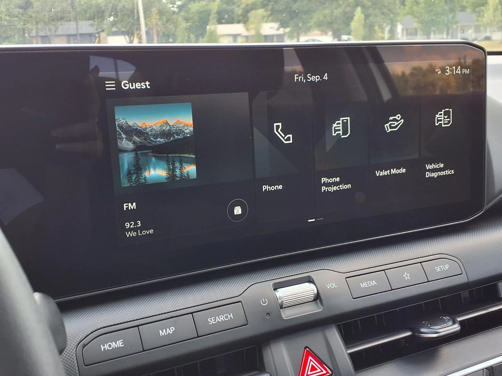 New 2026 Snow White Pearl Kia LXS image 6