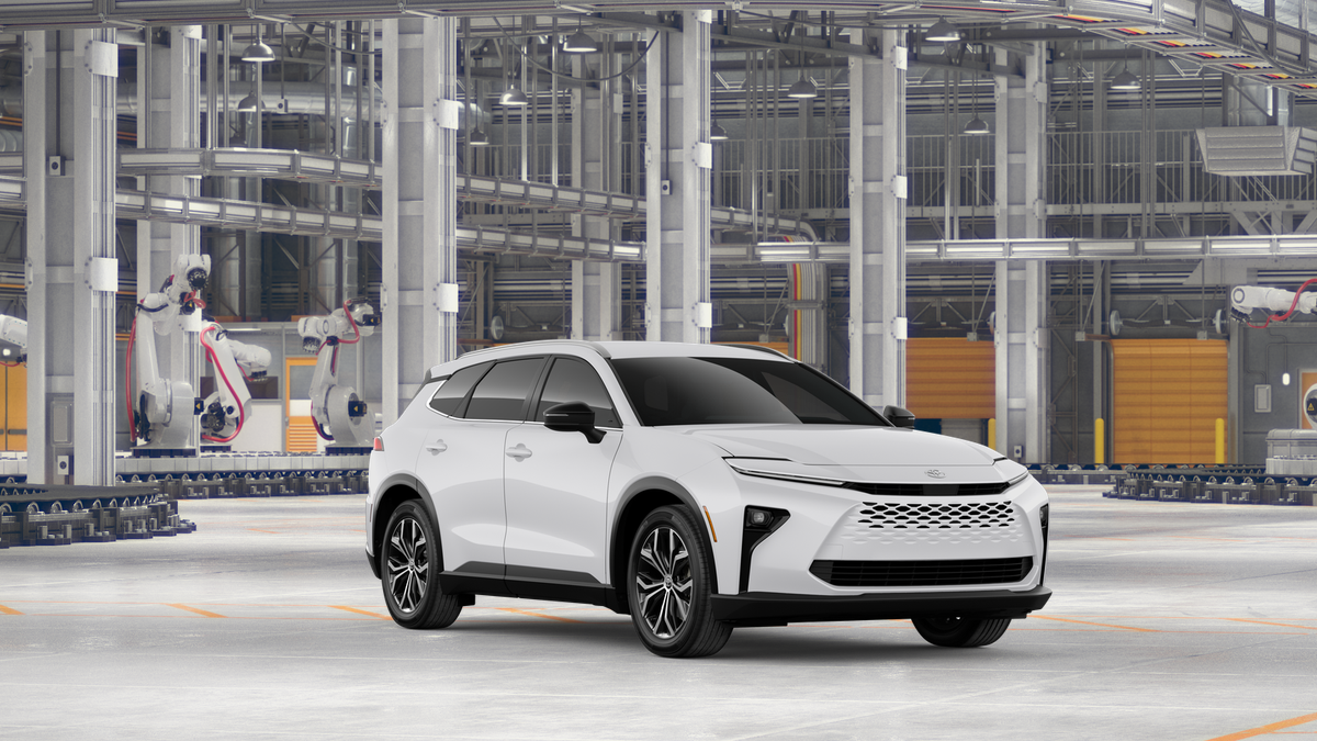 New 2026 Oxygen White Toyota XLE image 15