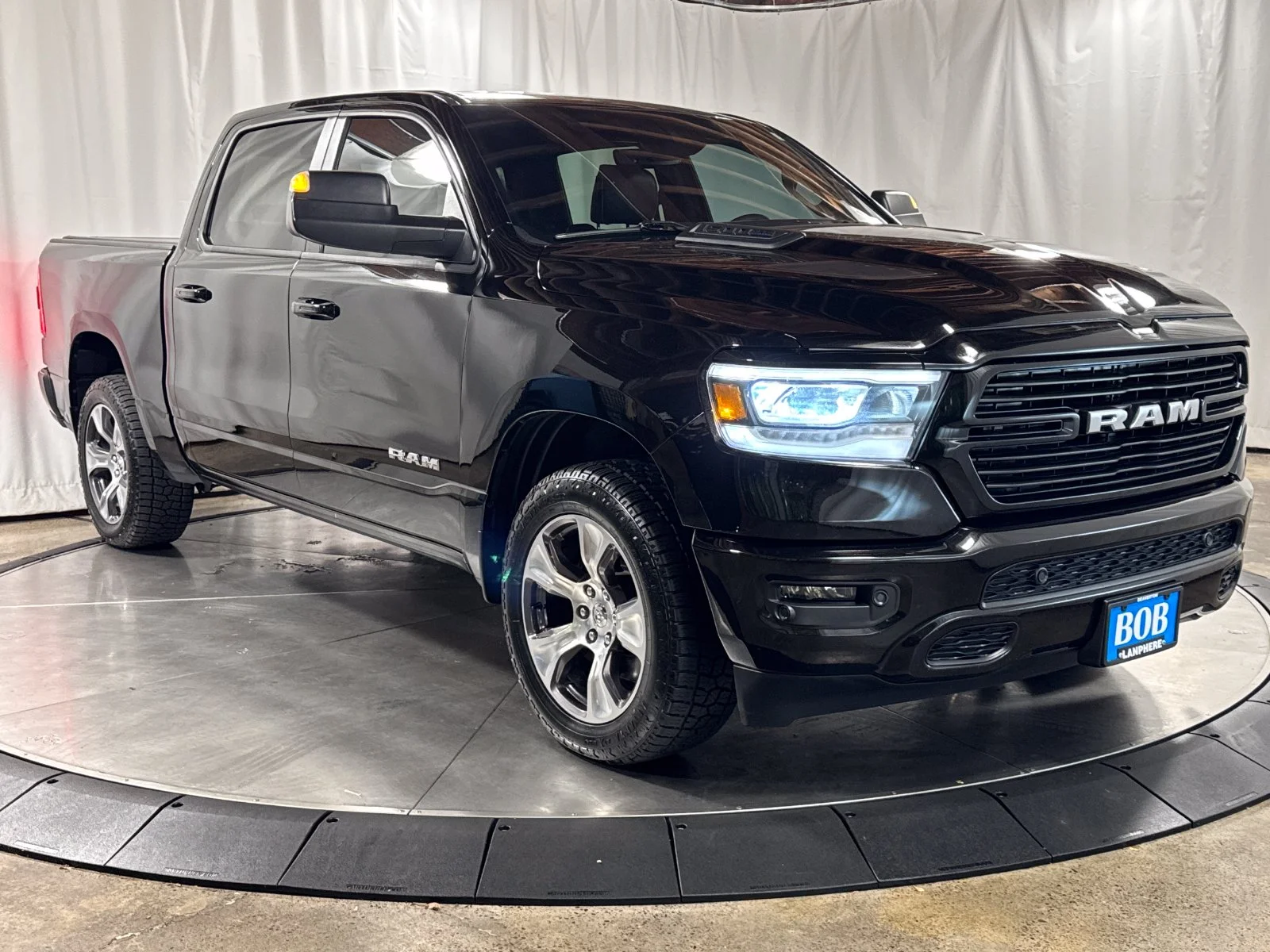 Used 2024 Diamond Black Crystal Pearlcoat Ram Laramie image 7