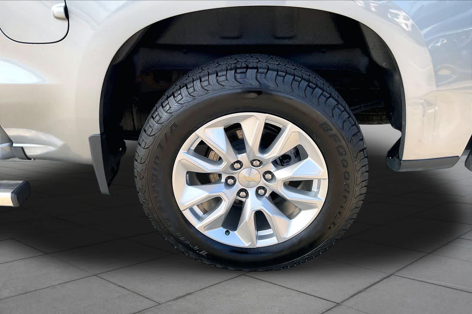 Used 2023 Sterling Gray Metallic Chevrolet Custom image 11