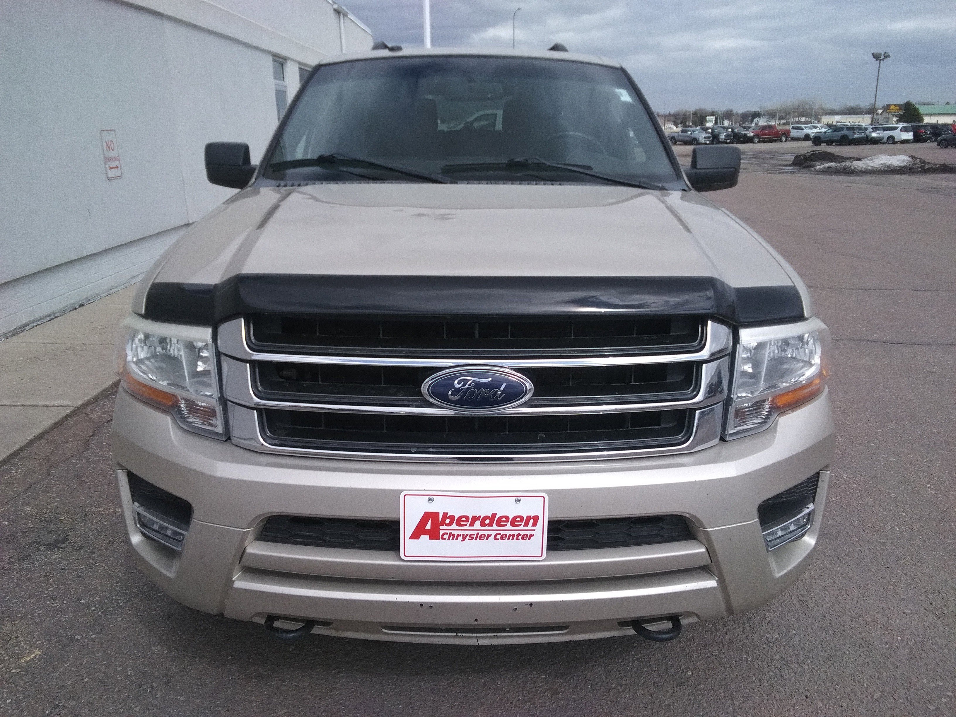 Used 2017 Gold Ford XLT image 3