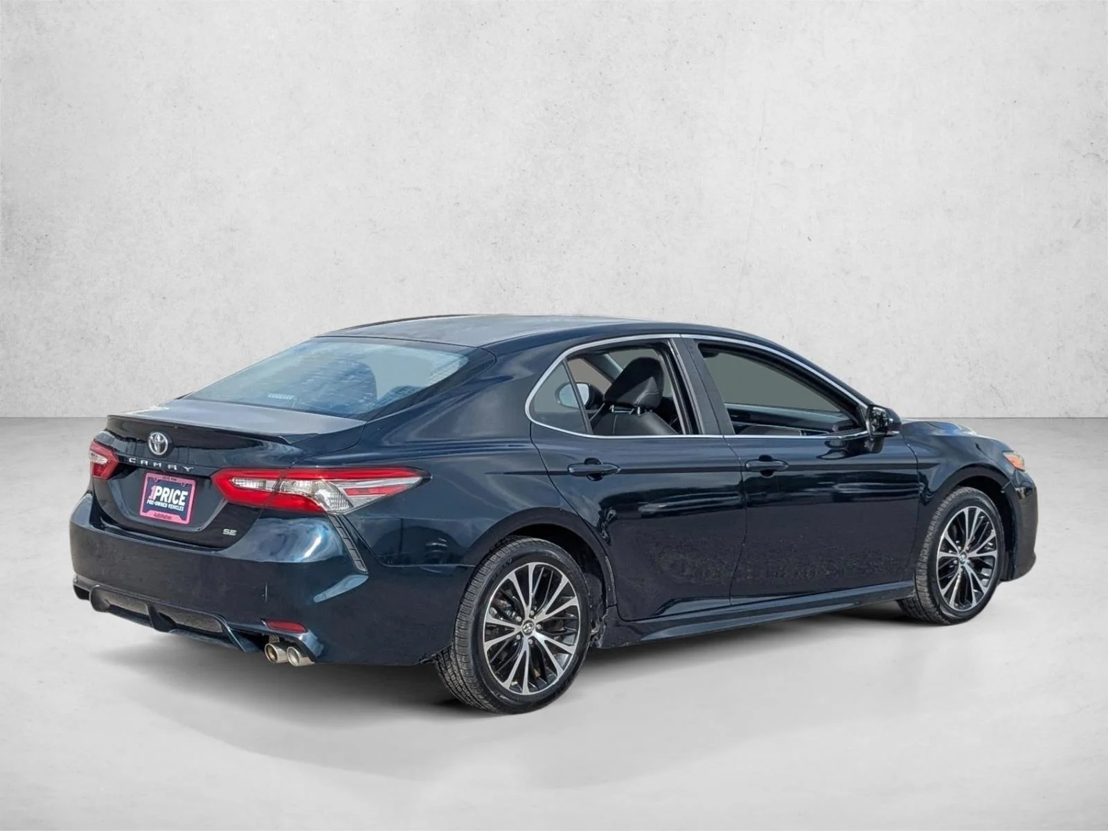 Used 2018 Galactic Aqua Mica Toyota SE image 5