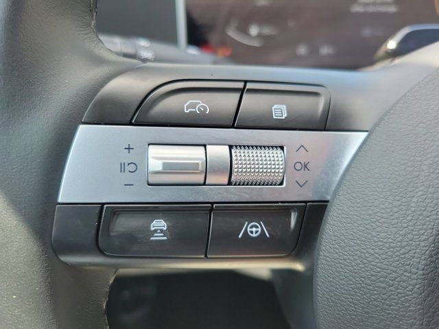 Certified Used 2025 White Hyundai SEL Convenience image 21