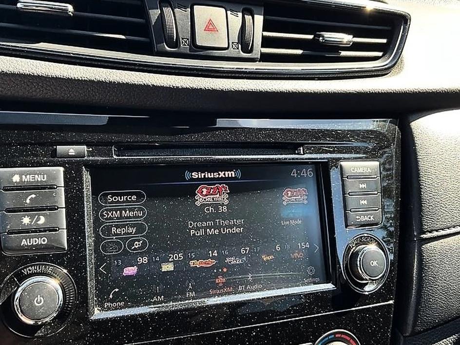 Used 2019 Black Nissan S image 18