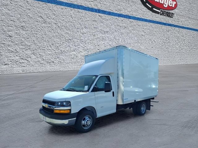 New 2025 Summit White Chevrolet 1WT image 1