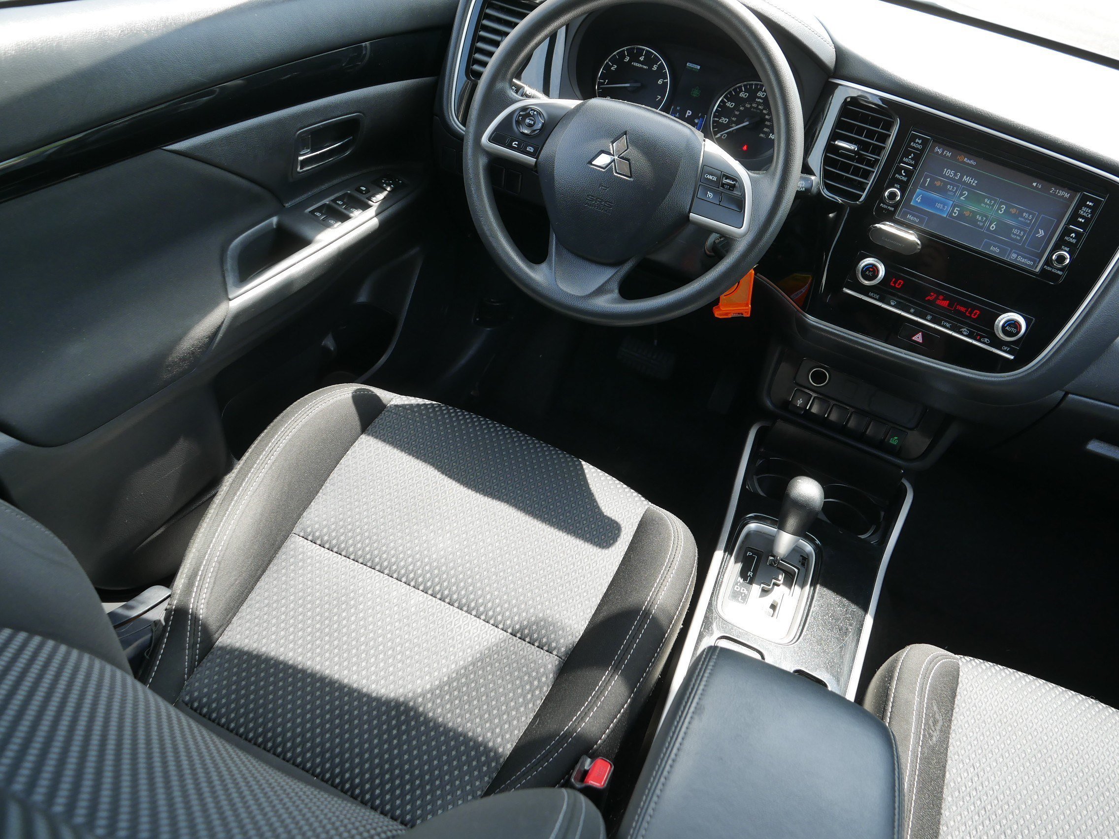 Used 2020 Alloy Silver Metallic Mitsubishi ES image 9